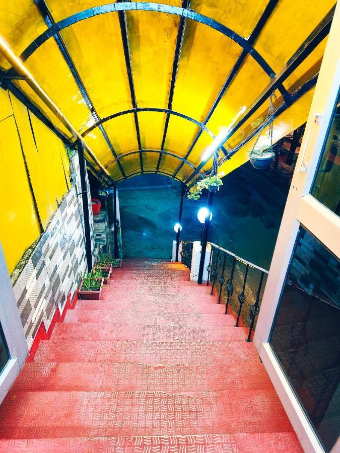 Hotel Holiday Dalhousie - Near Ghandhi Chowk Mall Road 外观 照片