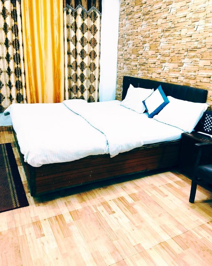 Hotel Holiday Dalhousie - Near Ghandhi Chowk Mall Road 外观 照片